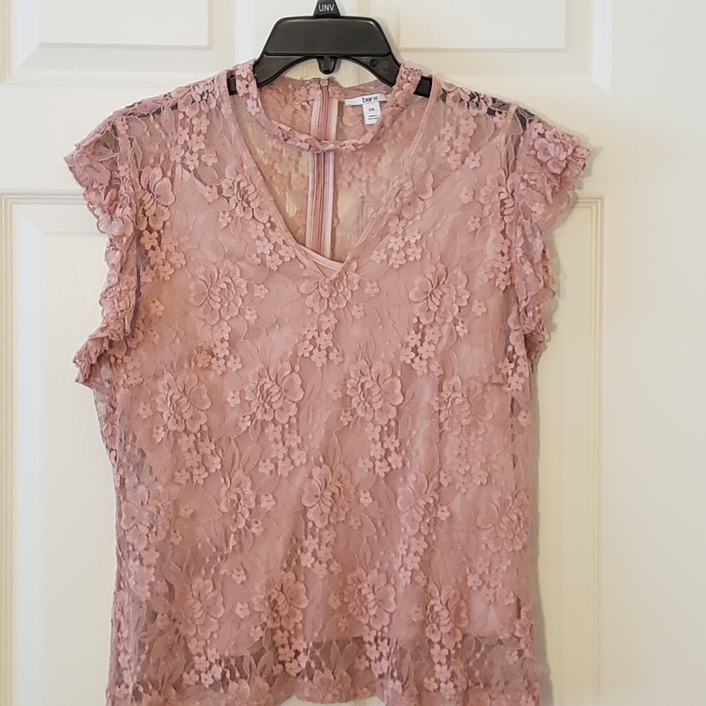 Uniqlo Floral Lace Blouse in Soft Pink | Women's XL